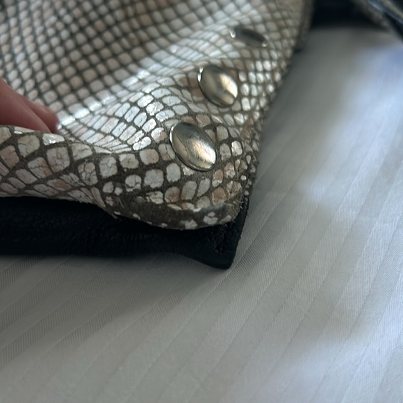 Hammitt Montana Two-Tone Crossbody Medium - Picture 15 of 16